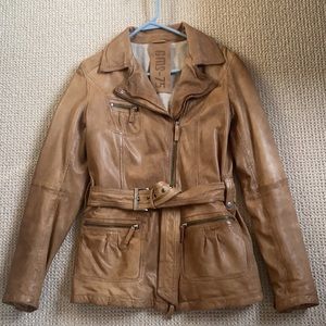 Leather trench coat jacket with belt caramel brown color GMS-75 brand